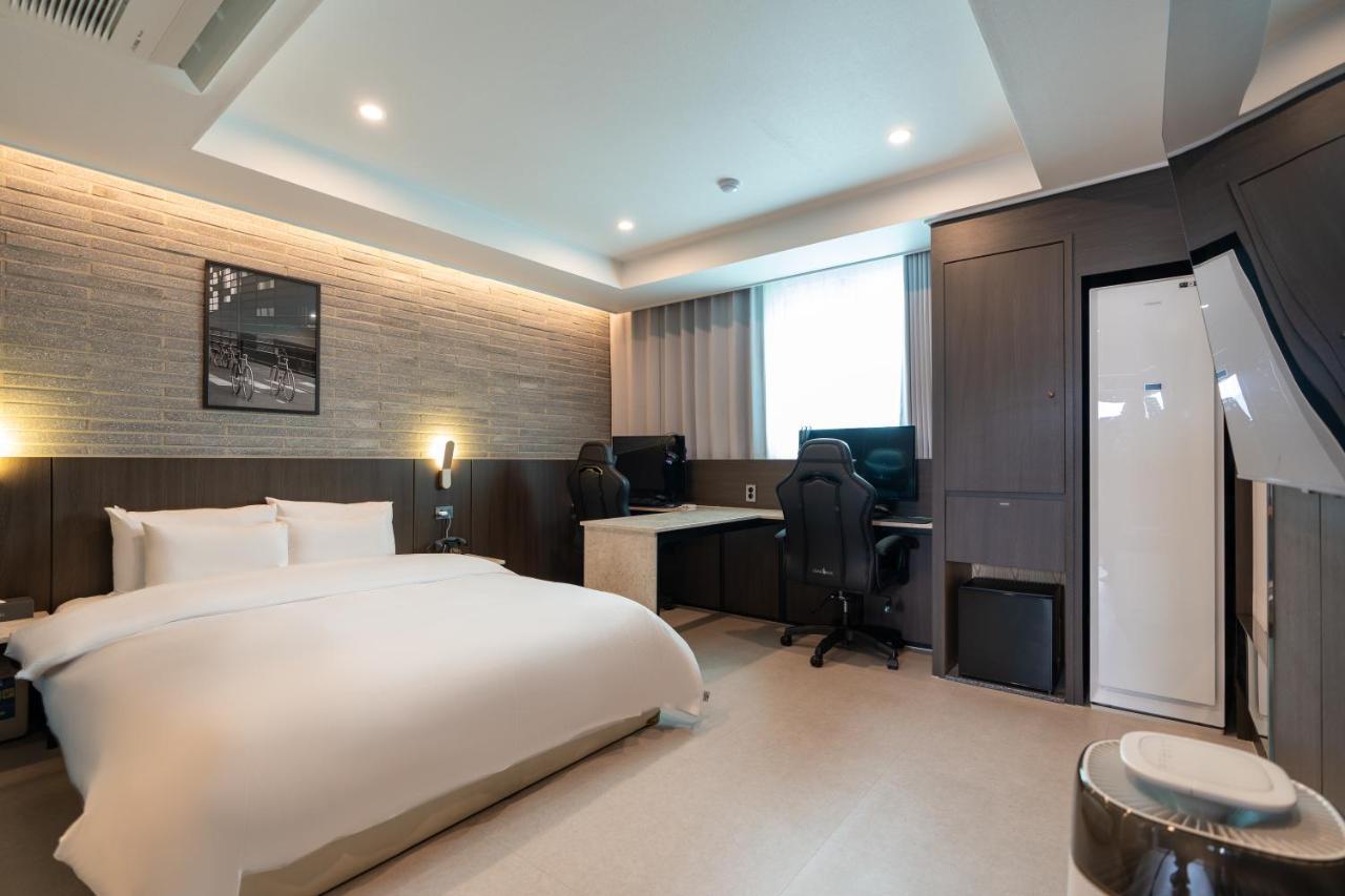 Jecheon Hound Hotel Chech'ŏn Dış mekan fotoğraf