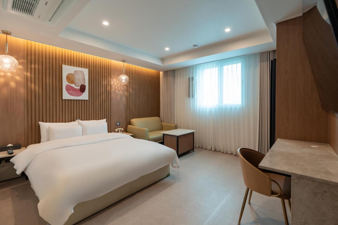 Jecheon Hound Hotel Chech'ŏn Dış mekan fotoğraf