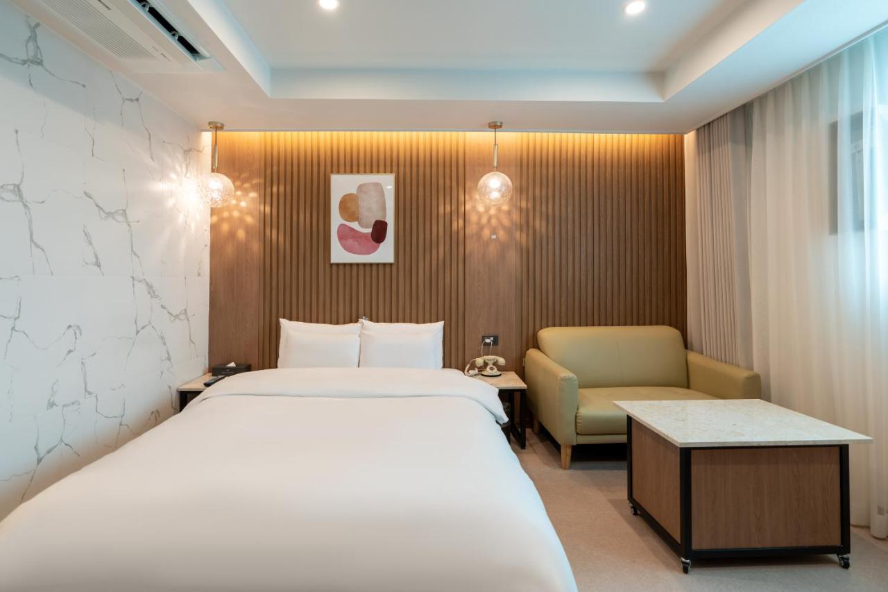 Jecheon Hound Hotel Chech'ŏn Dış mekan fotoğraf