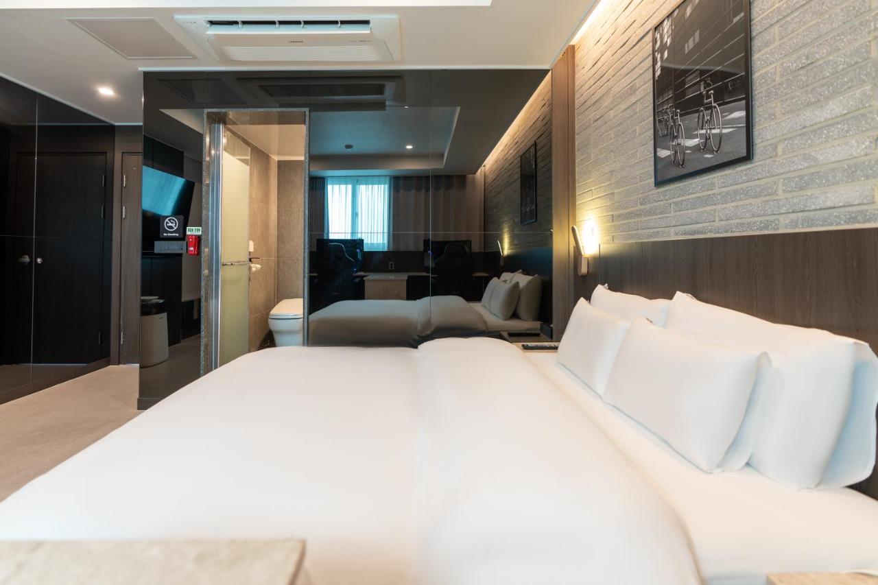 Jecheon Hound Hotel Chech'ŏn Dış mekan fotoğraf
