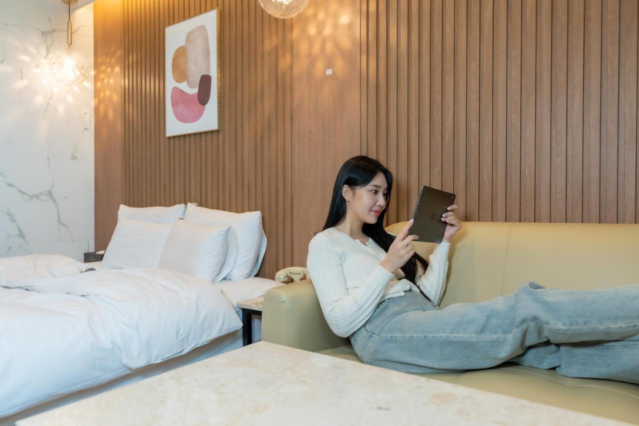 Jecheon Hound Hotel Chech'ŏn Dış mekan fotoğraf