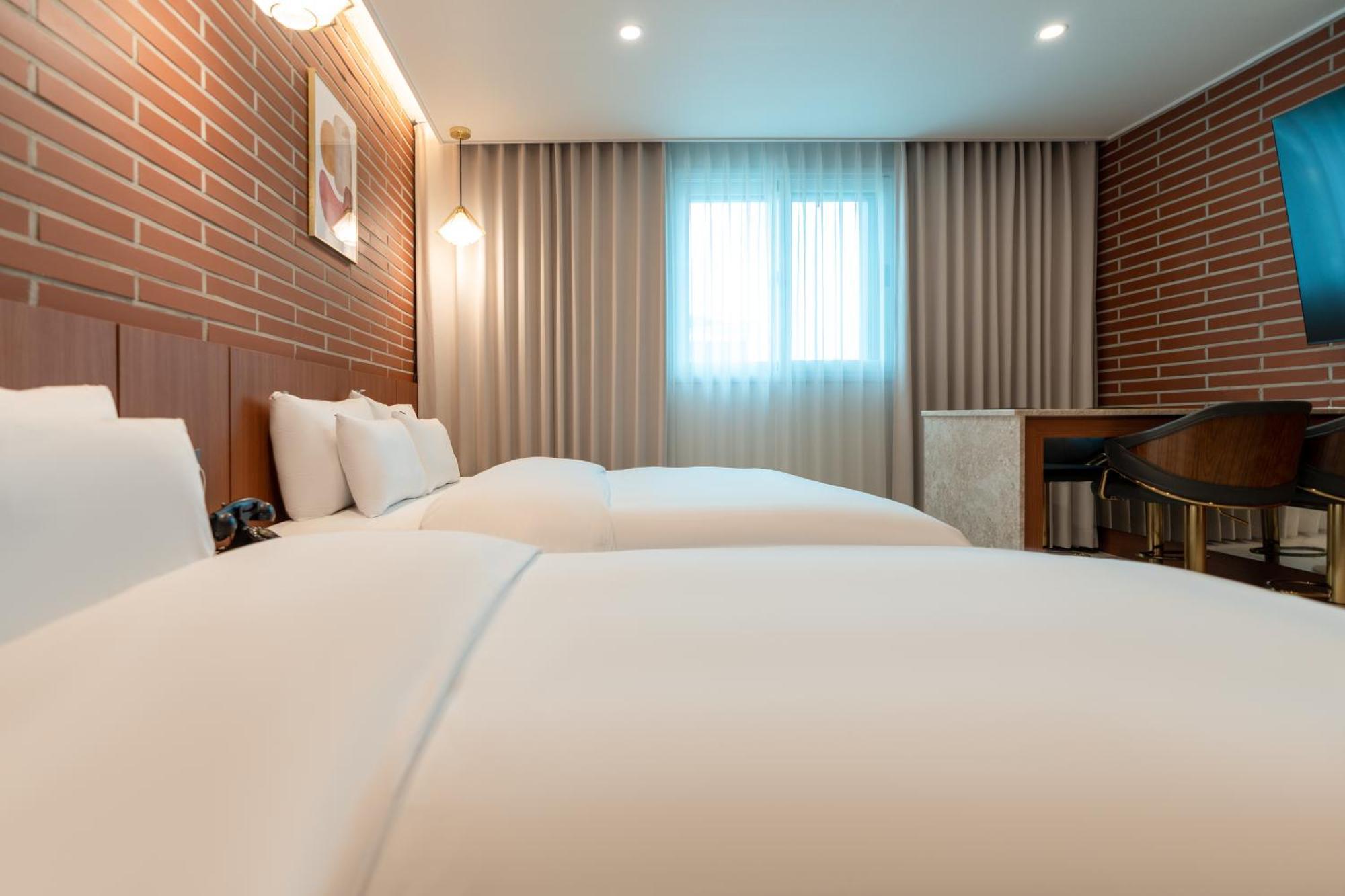 Jecheon Hound Hotel Chech'ŏn Dış mekan fotoğraf